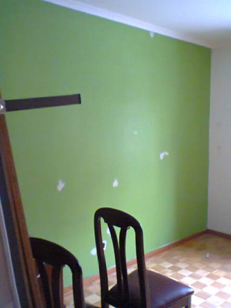 Reparação de paredes e tectos.